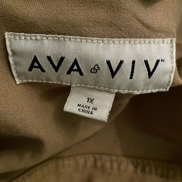 Ava & Viv Olive Green Cropped Jacket Womens Size 1X Button Up Long Sleeves - Picture 2 of 11